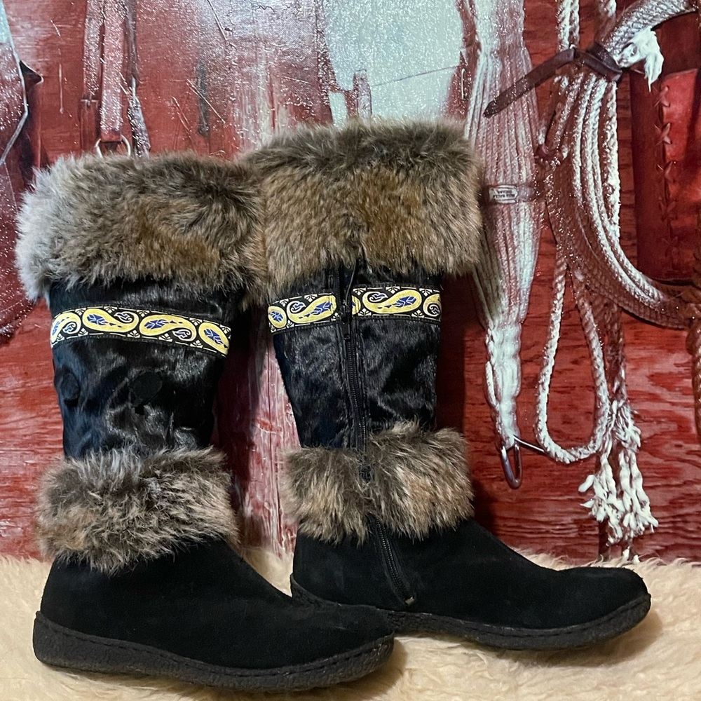 Buffalo London suede/fur boots
